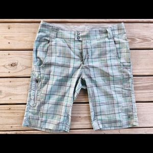 Columbia Bermuda Shorts Teal/Blue Plaid Sz 12